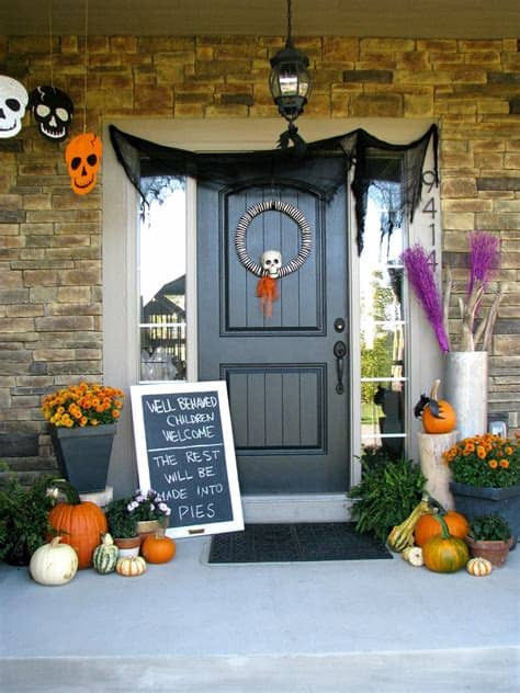 Make your home the most festive one on the block with these easy halloween decorations to diy. 50 Chilling and Thrilling Halloween Porch Decorations for 2020
