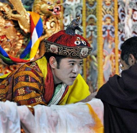 Der monarch ist der fünfte druk gyalpo (dt. Drachenkönig: Jigme wird König von Bhutan, jüngster ...