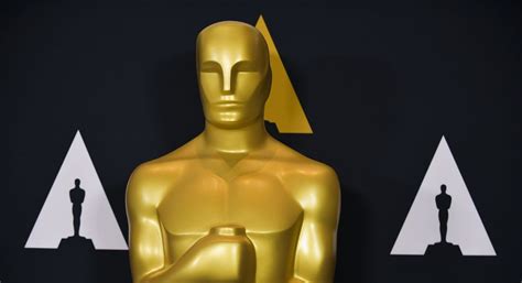 Who Is The Oscar Statue Modeled After And What Is It Holding