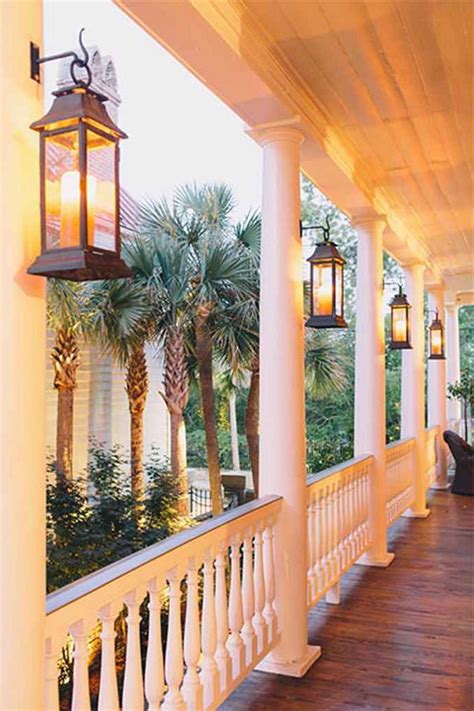 29 Beautiful Front Porch Decorating Ideas 27