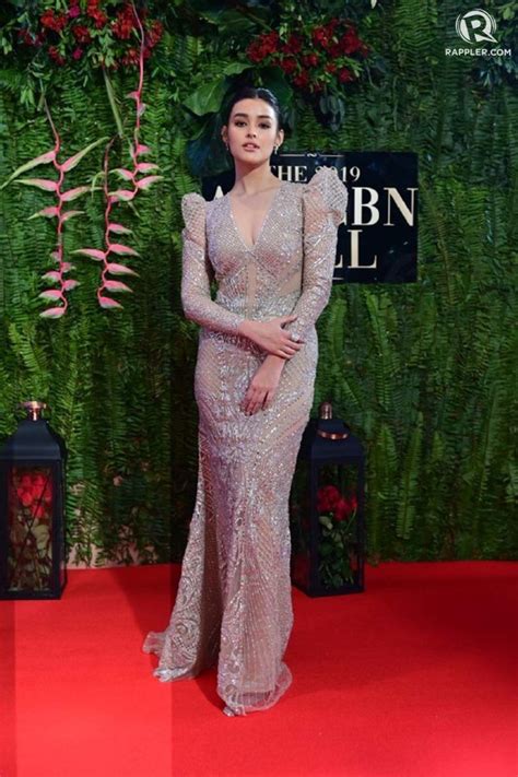 Look Liza Soberano And Enrique Gil Go Understated Glam At The Abs Cbn Ball 2019