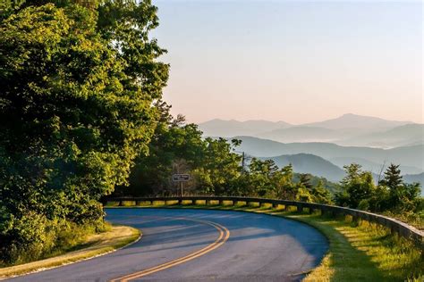 A Day On The Blue Ridge Parkway In North Carolina • The Art Of Travel