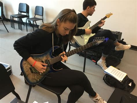 Classes Guitar Workshop Plus