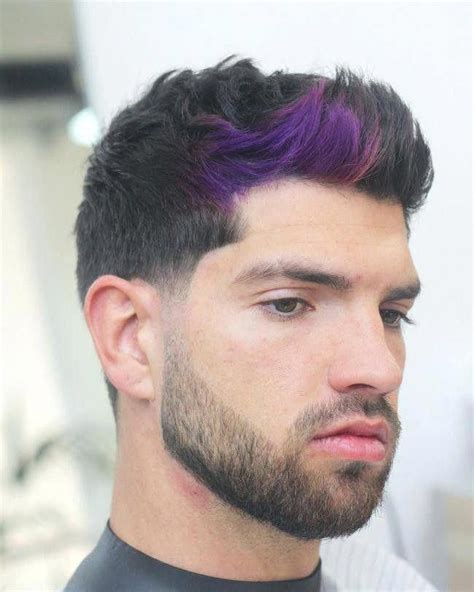 Men with round faces need to spend a bit of time coming up with a hairstyle that will be enjoyable for them while looking good with the shape of their face. Check out this! #menshairstylesfade | Round face men, Mens ...