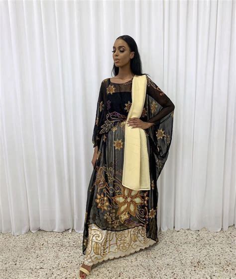 Traditional Somali Attire 🇸🇴 Somali Clothing Womens Trendy Dresses Fashion