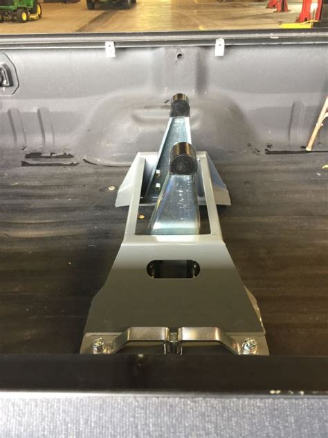 It fit into the ford hitch system with no problems. Replacement Base for B&W Companion OEM 5th Wheel Trailer ...