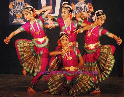Bharathanatyam Bharathanatyam Dancer Of Sri Devi Nrithyala Flickr
