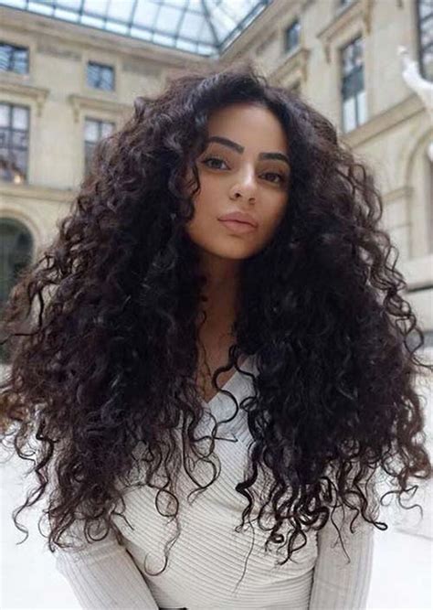 Chic Long Curly Hairstyles In 2020 Curly Hair Styles Long Curly