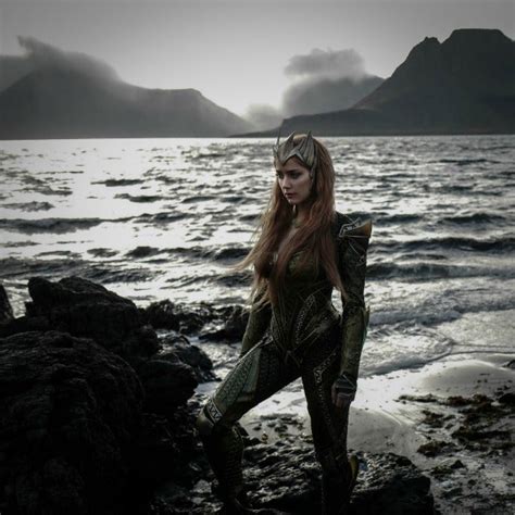 Justice League First Look At Amber Heard As Mera Photos Thewrap