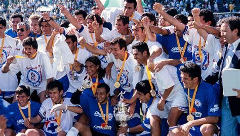 Cruz azul fútbol club, xochimilco, distrito federal, mexico. Cruz Azul celebra su aniversario 93 en plena cuarentena ...