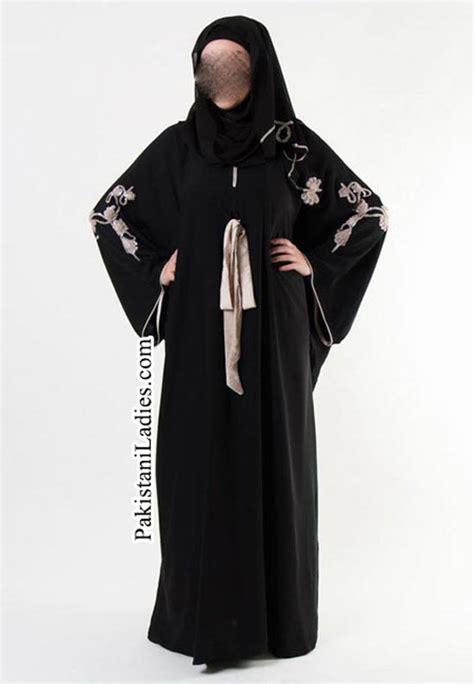 Here is an 11 x 8 print of my painting burka. Unique Stylish Abaya Dubai Design 2015 Facebook Pictures | PakistaniLadies.Com
