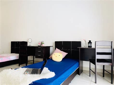 Awan besar lrt station is a light rapid transit station at bukit oug, kuala lumpur, malaysia. NEAR Awan Besar LRT Station Room For Rent in Bukit Jalil ...