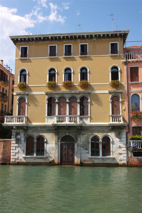 Search among the 752,969 properties for sale published on idealista, italy's largest property website. Haus in Venedig, Italien stockfoto. Bild von europäisch ...