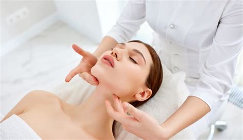 What Are The Benefits Of A Buccal Face Massage