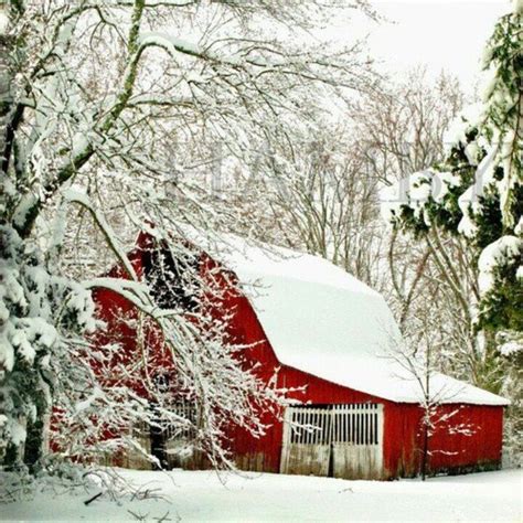 Pin By Acheii On Barn And Cabin Red Barns Red Barn Old Barns