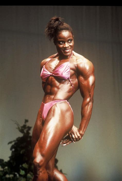 Yolanda Hughes Female Bodybuilder 15 Pics