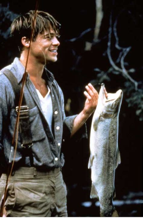 Beautifully filmed movie about family has mature themes. Et au milieu coule une rivière (A river runs through it)