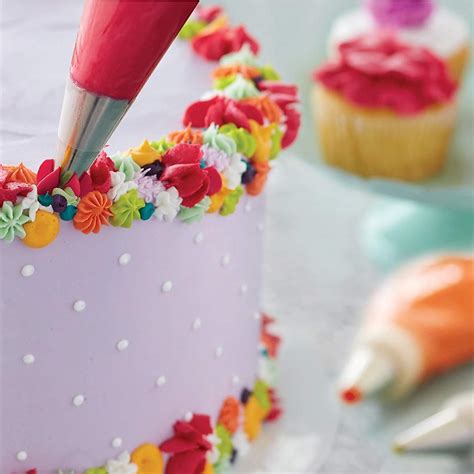 10 Basic Cake Decorating Tips For The Perfect Diy Dessert Insteading