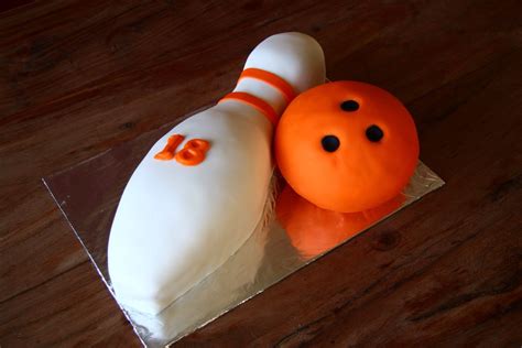 Bowling Pin Cake Bowling Party Pinterest