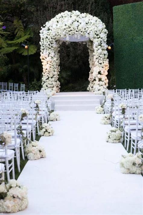 26 Winter Wedding Arches And Altars To Get Inspired Wedding Archway