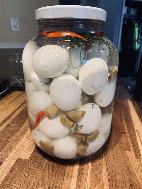 36 Spicy Garlic Pickled Eggs Done Rcanning
