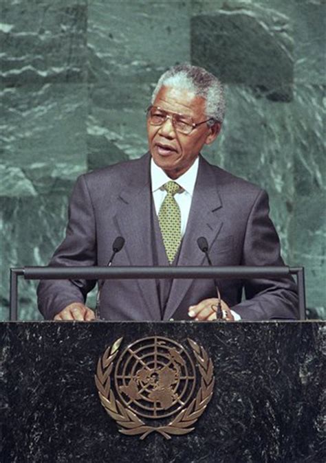 Peacemaker Nelson Mandela Dies The Baylor Lariat