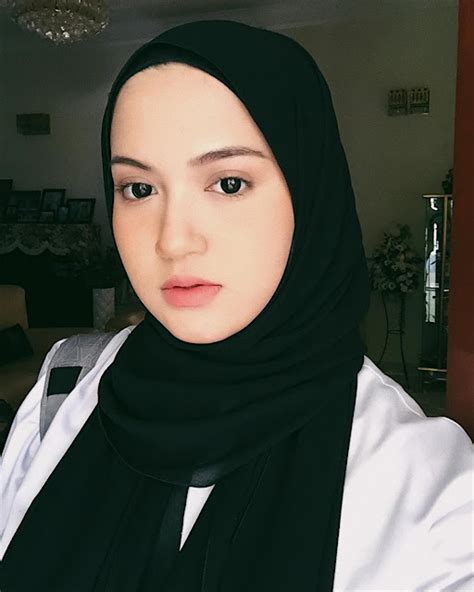 Malay Beautiful Hijaber 💕 Asyiqin Khairi Cute Bunda Kirana