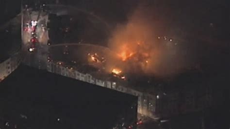 Massive fire engulfs apartments in Maryland near Washington DC - YouTube