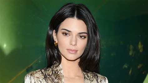 Reality television show keeping up with the kardash. How Kendall Jenner's Makeup Artist Refreshes Her ...