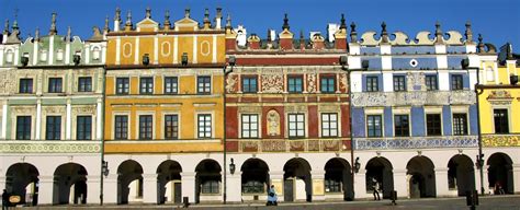 Zamość city hall and tenements. Zamość Old Town Tourist Information, Facts & Location