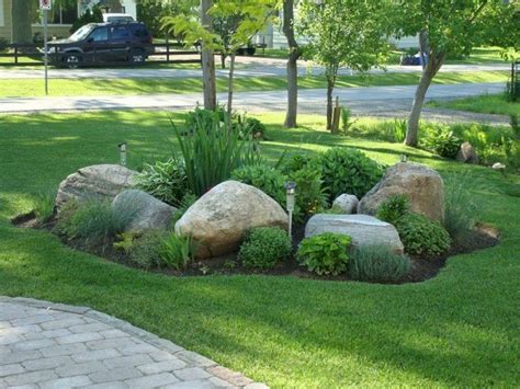 112 Wonderful Green And Fresh Front Yard Makeover Ideas