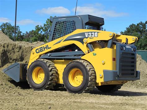 Gehl Launches V270 And V330 Gen2 Skid Steers With Vertical Lift