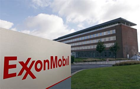 Explore @exxonmobil_sg twitter profile and download videos and photos the official twitter page of exxonmobil in singapore | twaku. Exxon Mobil Corp. Earnings Down 50% In Second Quarter 2015 ...