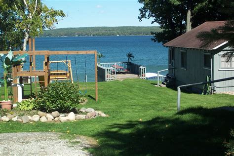 Hubbard Lake Michigan Fishing West Wind Cottages Lodging Getaways