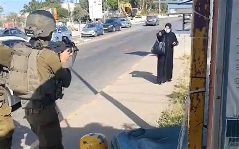 Palestinian Woman Tries To Stab Soldiers In West Bank Is Shot Dead