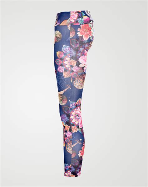 Navy Floral Print Legging Noroze