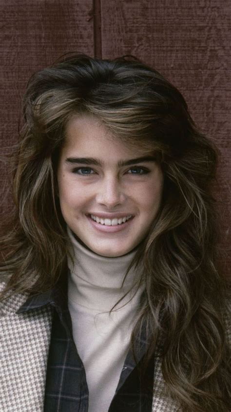 Magnificent Celebrity Smile Brooke Shields X Hd Phone