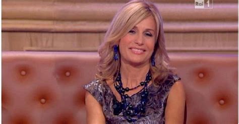 La tragica morte di alessandra appiano avvenuta in ospedale ha suscitato lacrime e rabbia in molti colleghi, come antonella clerici e rita dalla chiesa. Morte Alessandra Appiano: era ricoverata per depressione ...