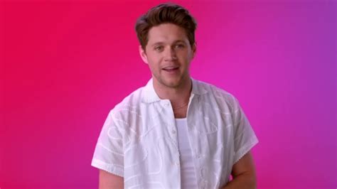 The Voice Coach Niall Horans Blake Shelton Impression Is So Incredible