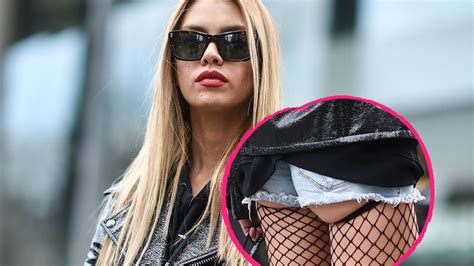 Benzersiz bir seyahat deneyimi için türk hava yolları ile 120'den fazla ülkeyi keşfedin. Popo-Blitzer: Stella Maxwell macht die Straße zum Laufsteg ...
