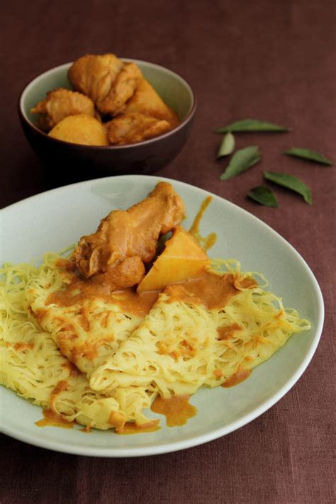 Roti Jala And Chicken Curry Kuali