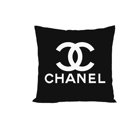 Tutorial con foto e spiegazioni per imparare come cucire una federa per cuscino da letto con chiusura a busta. Cuscini Chanel : Cuscino Ispirato Stilista Chanel ...