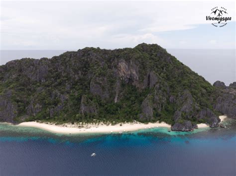 Black Island Eerily Beautiful Paradise In Coron Palawan Vivomigsgee