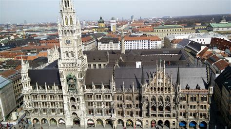 Walking tour around Munich Old Town : Germany | Visions of Travel