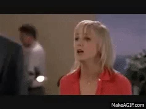 Anyone Know Who Anna Faris S Boob Double Was For This Scene In Scary