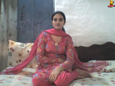 Nida Hashmi Pakistani Girl Zong Mobile Number