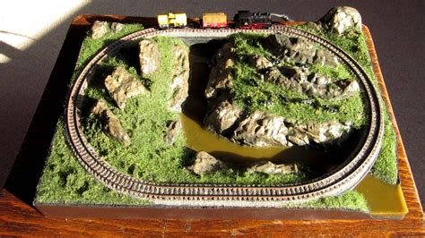 Z Scale Track Layout Guide