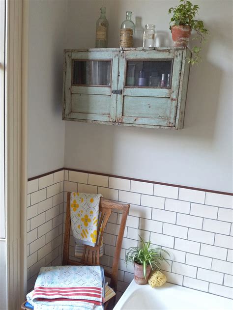 Buy bathroom vintage/retro storage cabinets and get the best deals at the lowest prices on ebay! Vintage Bathrooms: Scaramanga's Redesign Do's & Don'ts ...