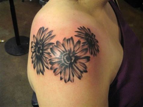 Safe non toxic fda compliant and fun for all ages about the artist. Black Outline Daisy Flower Tattoo On Forearm in 2020 ...