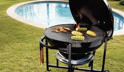 Con il barbecue a gas potrete cucinare tutti i tipi di carne, pesce, verdure e di abbrustolire, riscaldare e scongelare il pane e la pizza. Migliori barbecue da campeggio portatili: guida all'acquisto